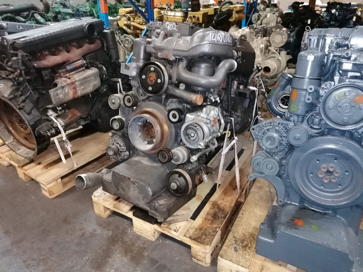 Mercedes OM902 Truck Engine
